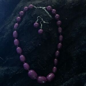 Costume Necklace w/ matching Earrings